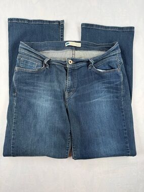 Levi's 529 Women's Curvy Bootcut Jeans in Deep Blue Wash